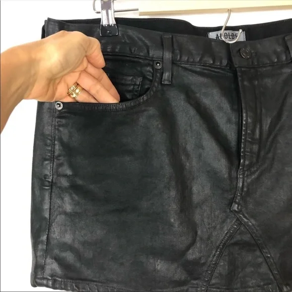 AGOLDE NWOT Women's Jeanette Mini Skirt In Coated Black Size 32 - Picture 4 of 11